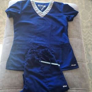 Scrub set sz XS Top & pants sz S Greys Anatomy